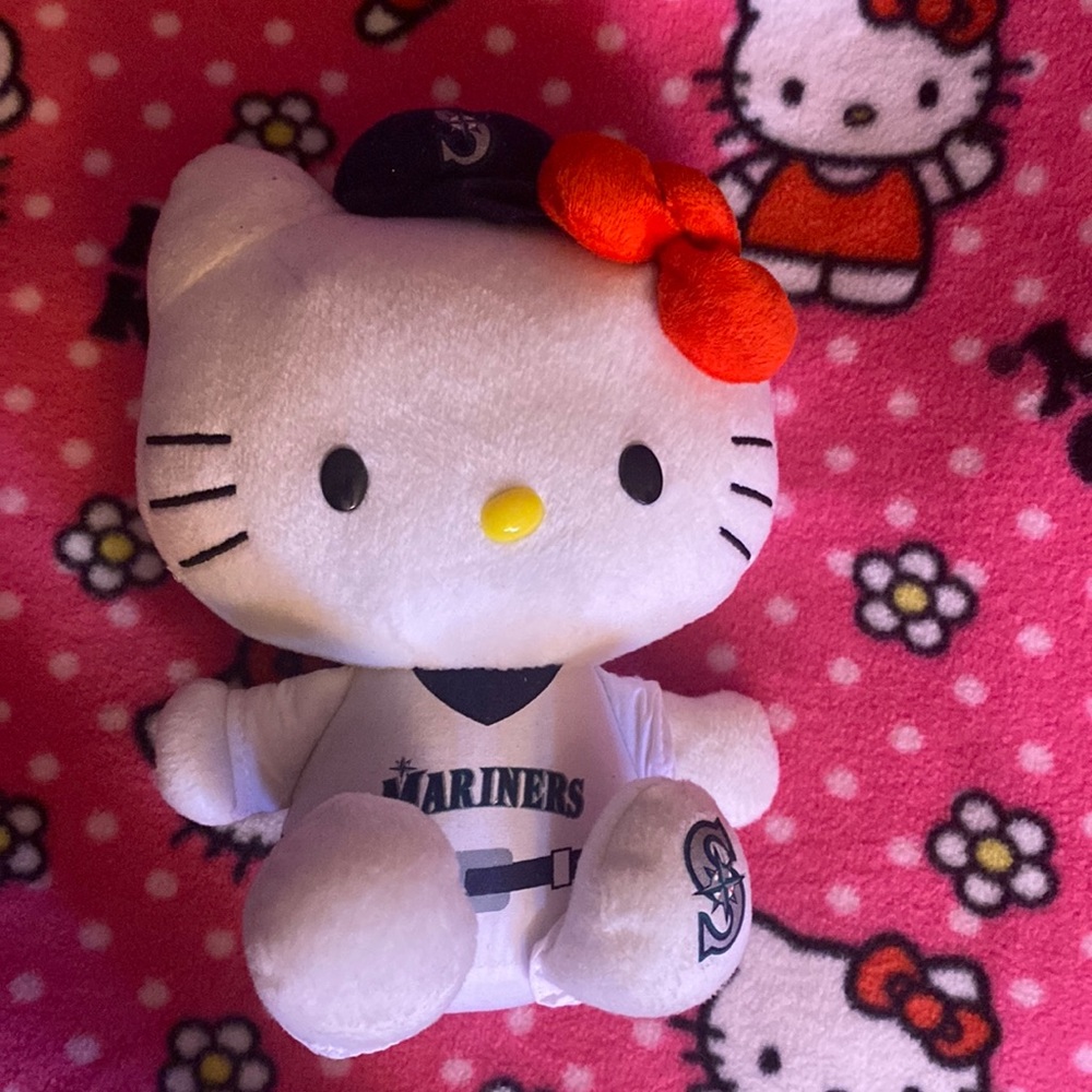 HELLO KITTy x Mariners Seattle collab